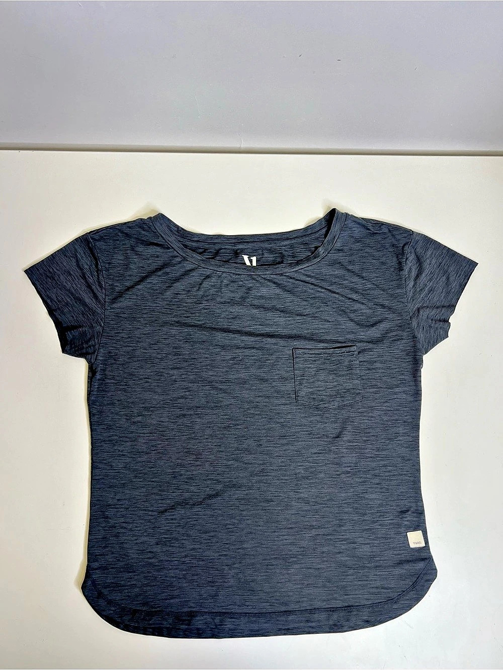 Vuori Lux Performance Pocket Tee
Charcoal Gray Women's Extra Small